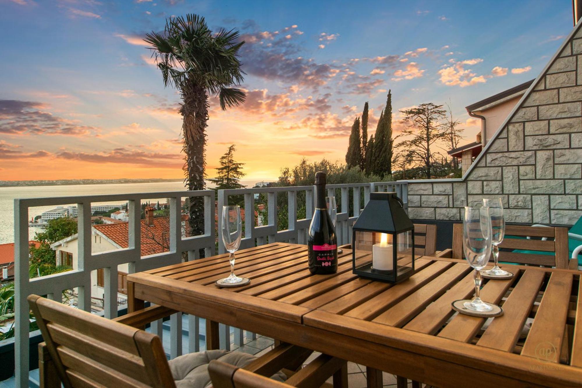 Aria Superior Apartment, Seaview & Wellness Portorož Eksteriør billede